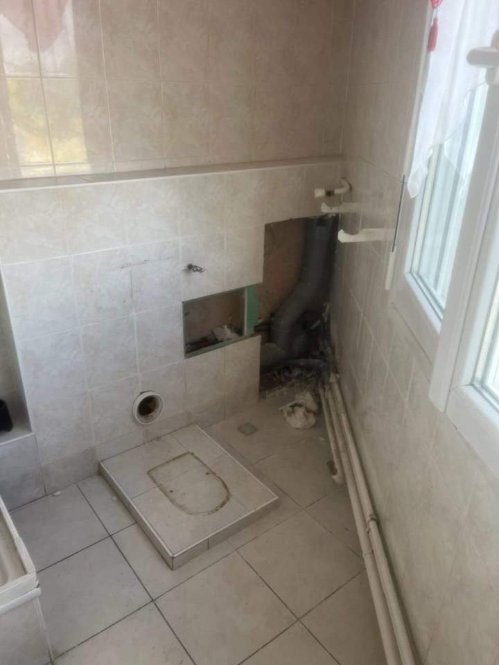 Travaux d'installation toilettes Indre-et-Loire